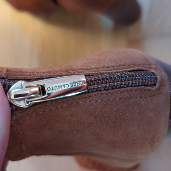 VINCE CAMUTO CRANITA BROWN SUEDE PEEP TOE BOOTIES SIZE 8M - Picture 3 of 4